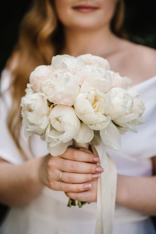 Bouquet di peonie matrimonio